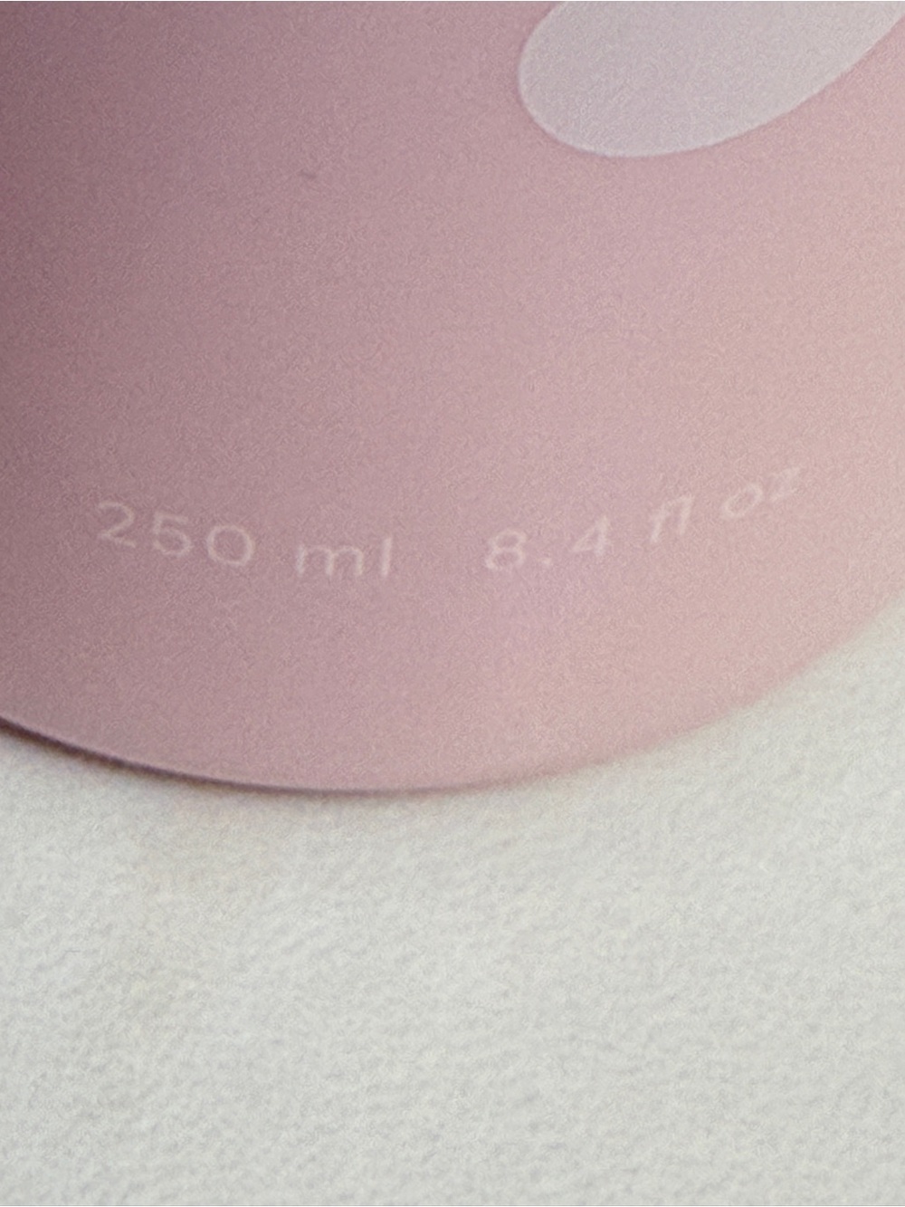 2x Glossier BODY HERO Daily Oil Body Wash 8.4 fl oz - Picture 3 of 3
